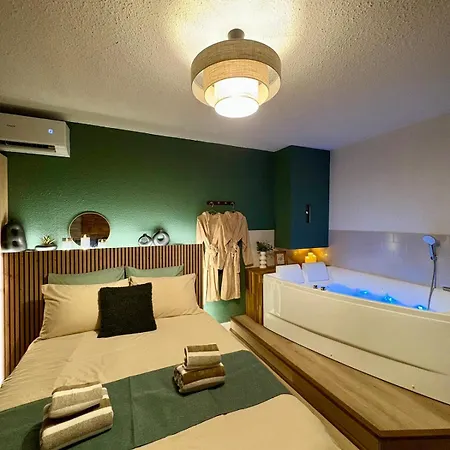 Appartement Studio détente Spa Balneo - Parking seulement sur demande Nîmes